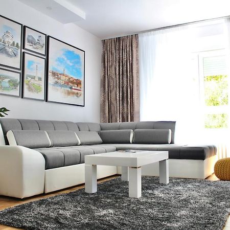 Ramonda - New Belgrade Apartment Luaran gambar