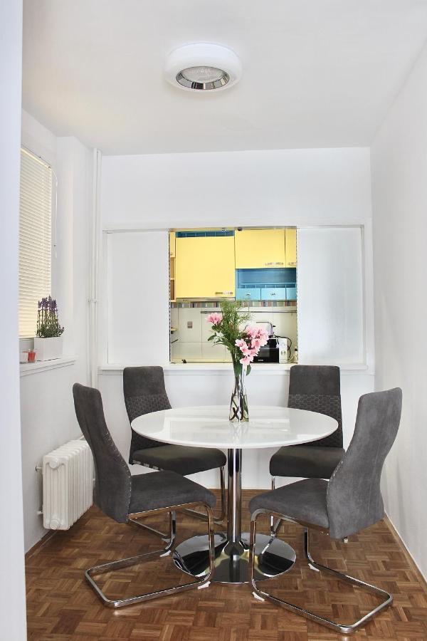 Ramonda - New Belgrade Apartment Luaran gambar
