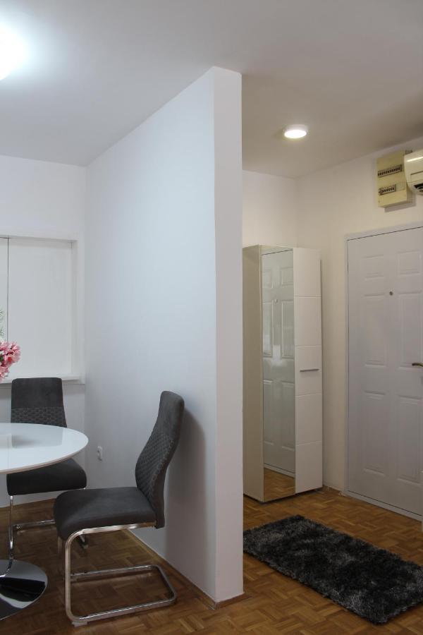 Ramonda - New Belgrade Apartment Luaran gambar