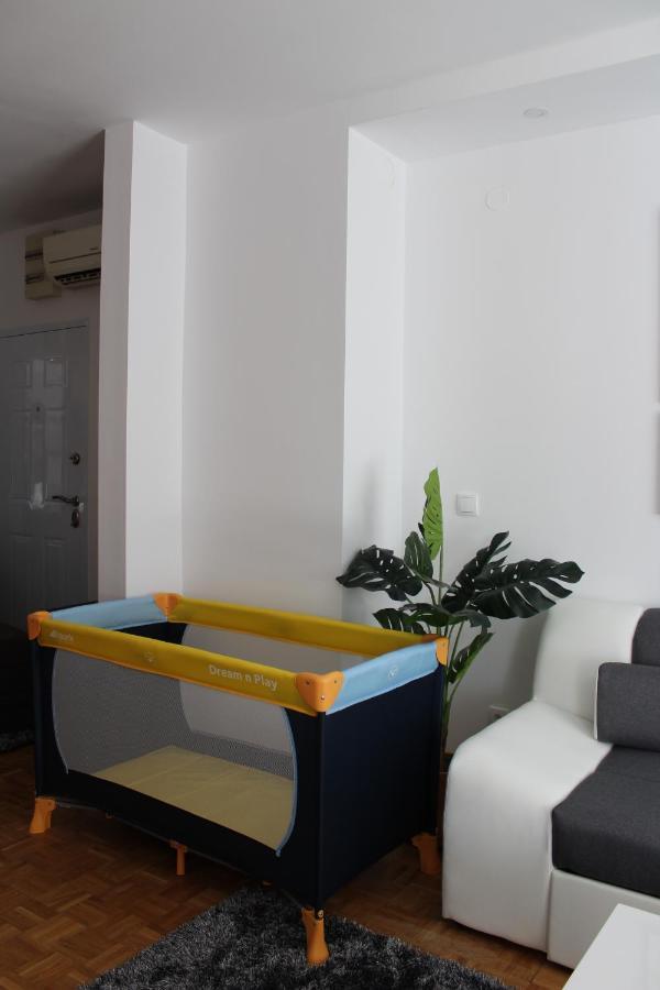 Ramonda - New Belgrade Apartment Luaran gambar
