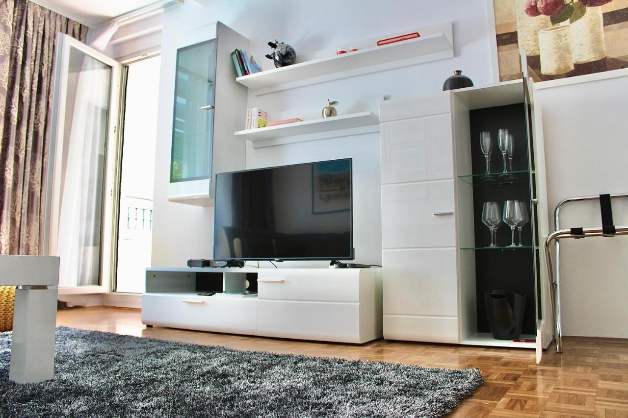 Ramonda - New Belgrade Apartment Luaran gambar